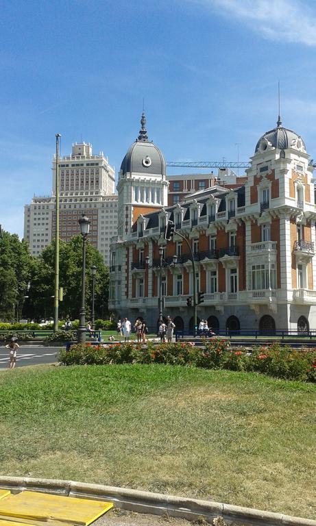 Hostal Buenos Aires มาดริด ภายนอก รูปภาพ