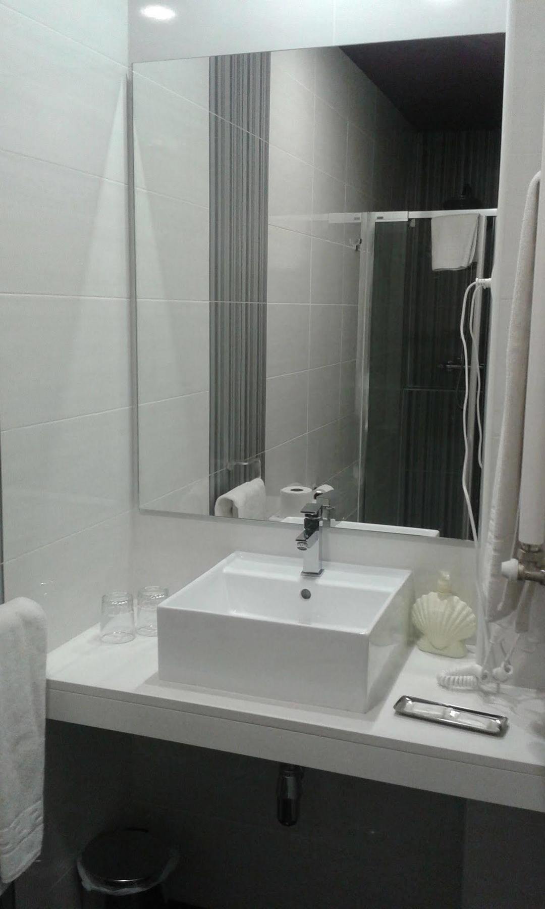 Hostal Buenos Aires มาดริด ภายนอก รูปภาพ